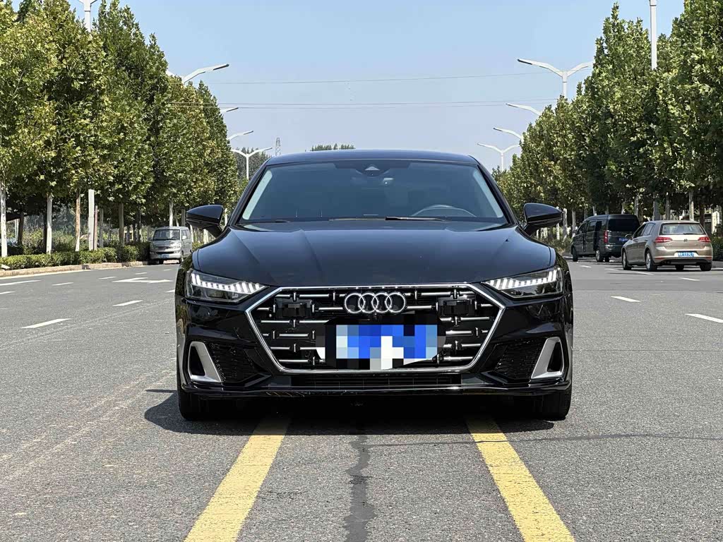 Audi A7L