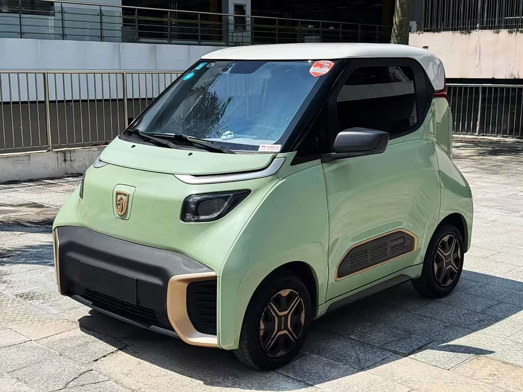 Baojun E200