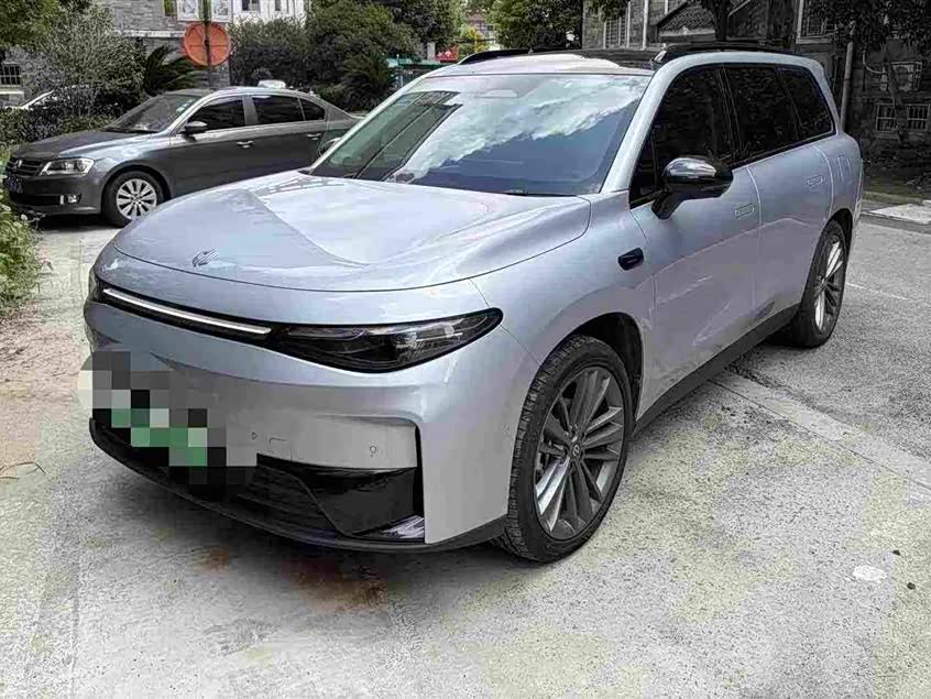 Leapmotor C16
