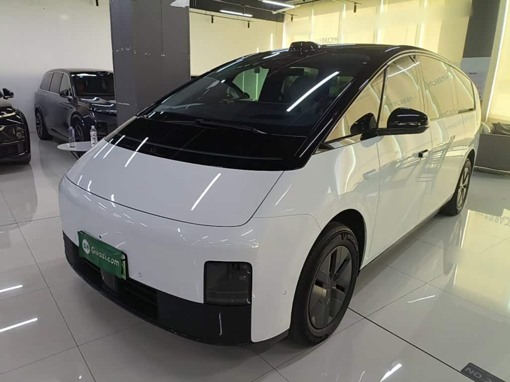 Li Auto MEGA