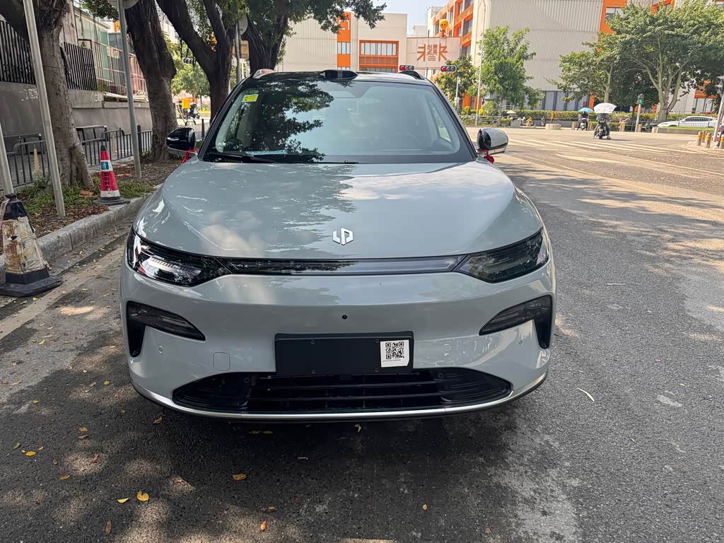 Leapmotor C11