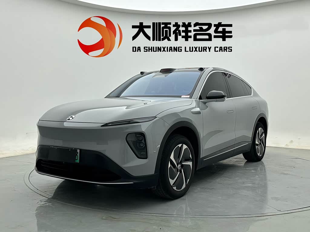 NIO EC7