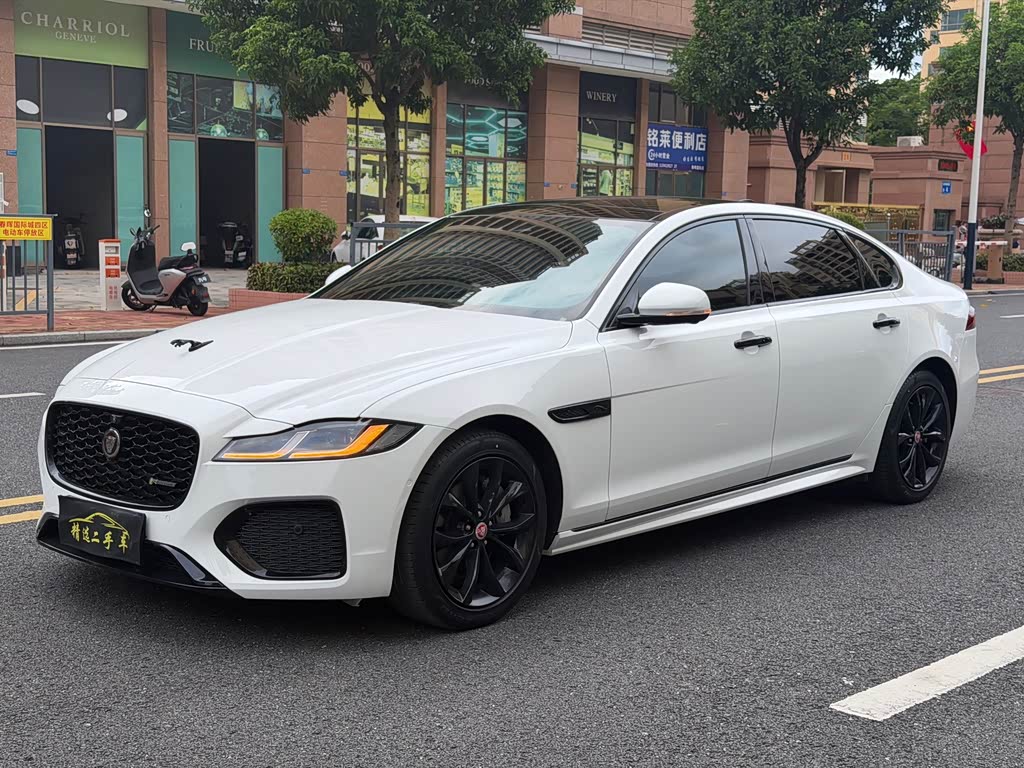 Jaguar XFL