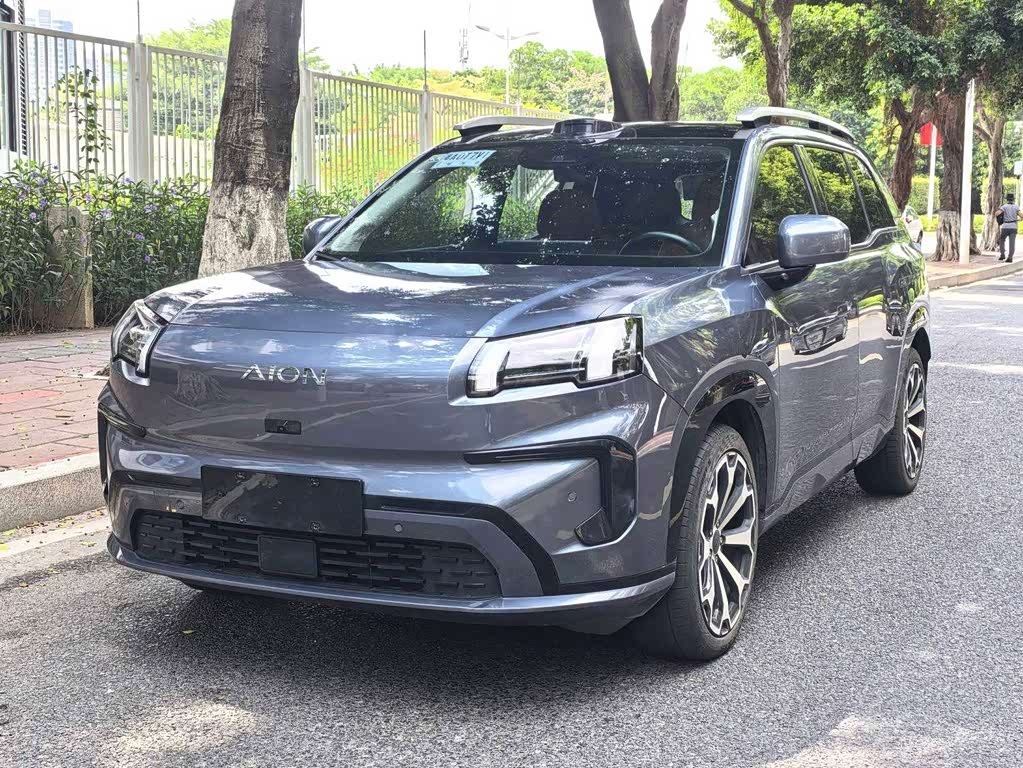 Aion V