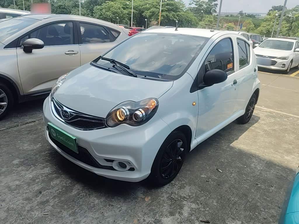 BYD F0