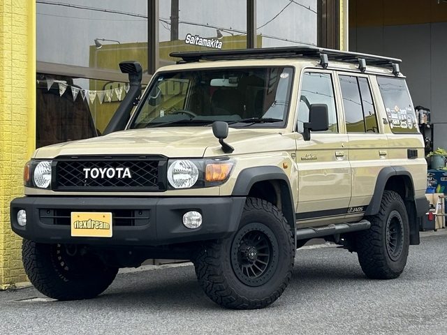 Toyota Land Cruiser Van