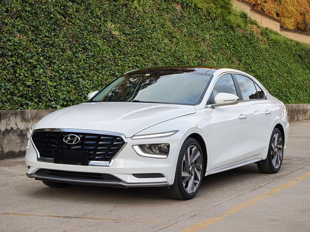 Hyundai Mistra