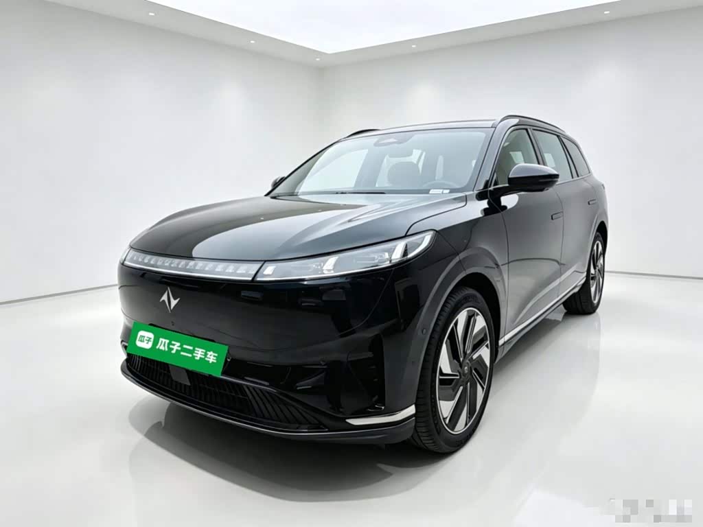 Dongfeng eπ008
