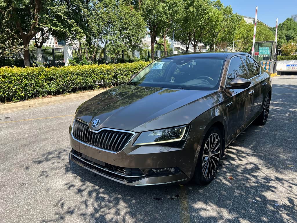 Skoda Superb