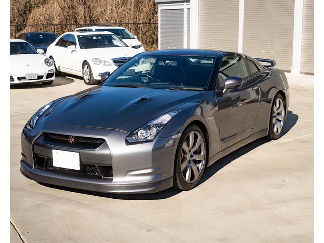 Nissan GT-R