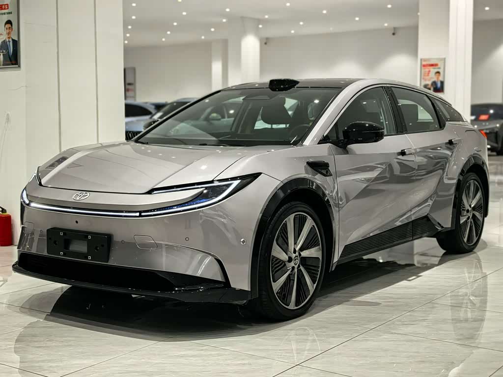 Toyota bZ5