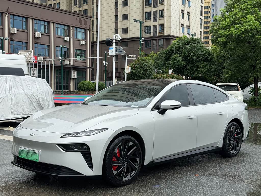 Dongfeng eπ007
