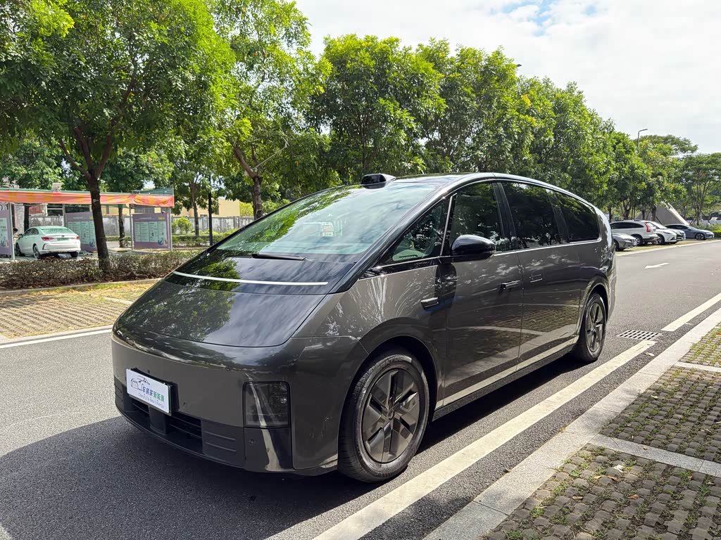 Li Auto MEGA