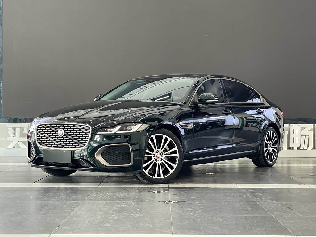 Jaguar XFL