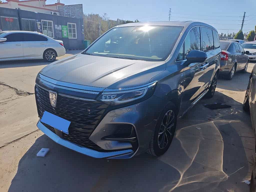 Roewe iMAX8