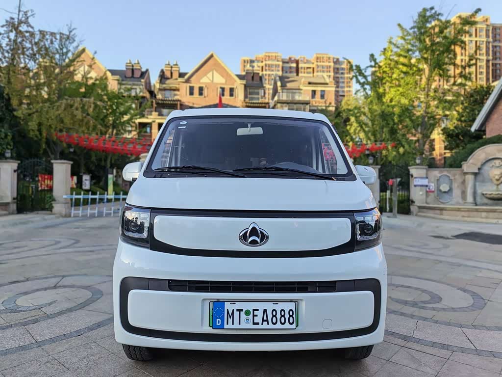 Changan EM60