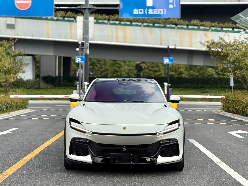 Ferrari Purosangue