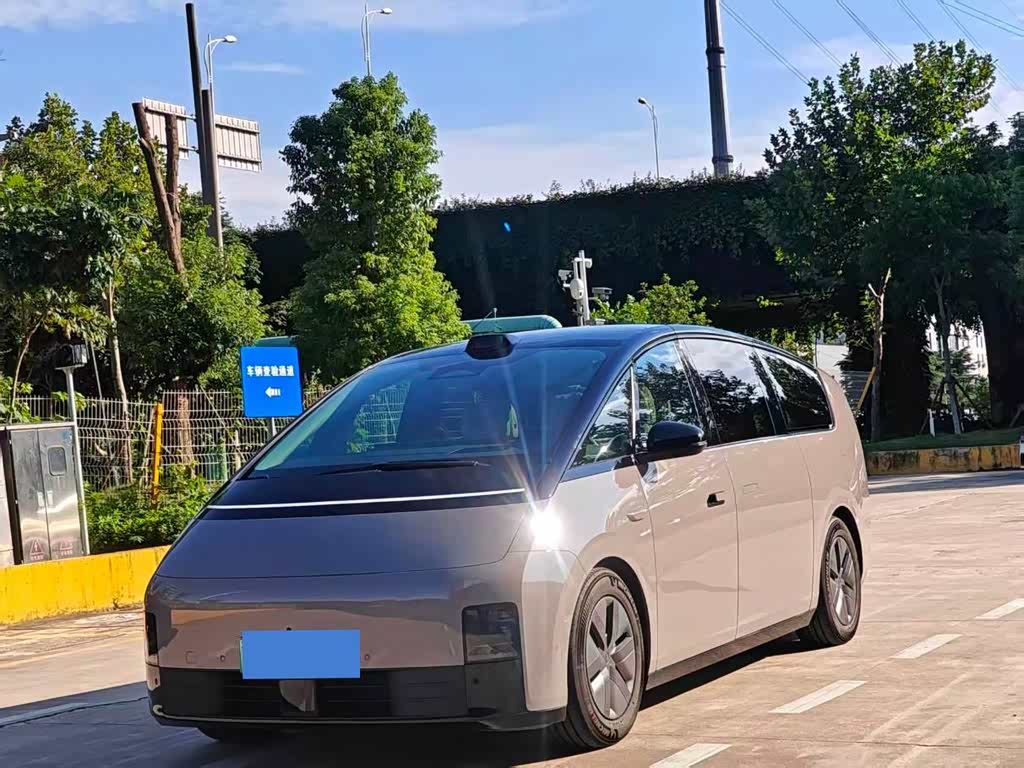 Li Auto MEGA