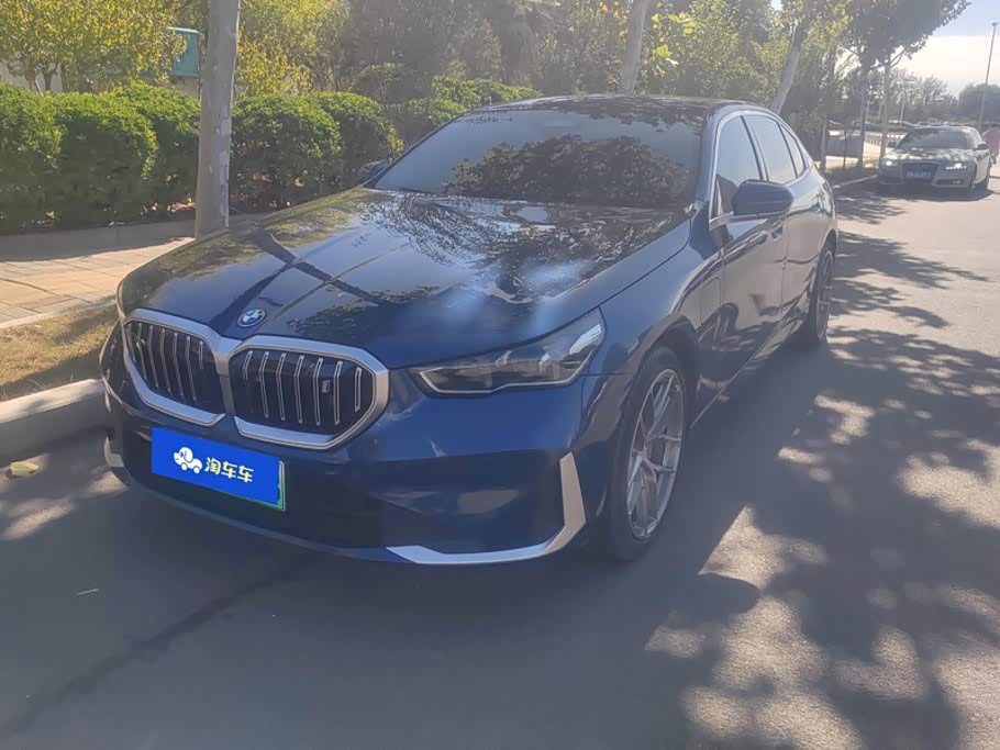 BMW i5