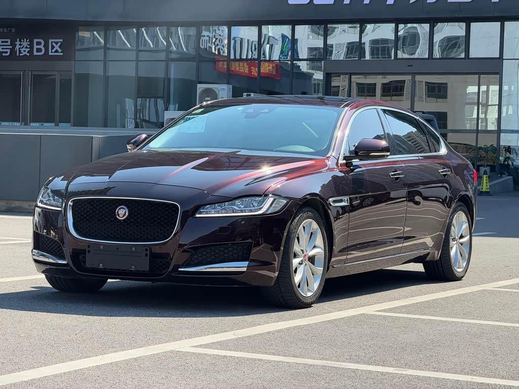 Jaguar XFL