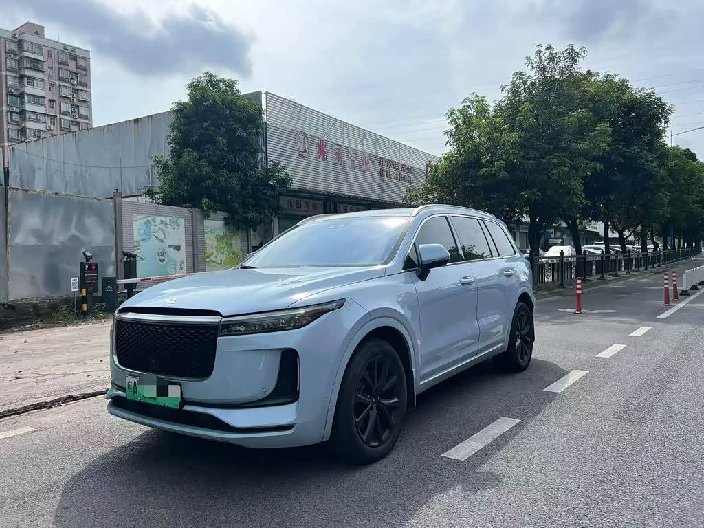 Li Auto ONE