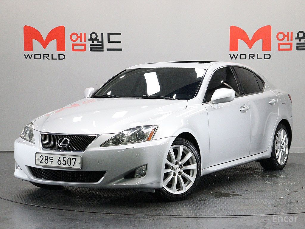 Lexus IS