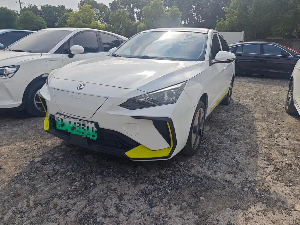 Dongfeng E70