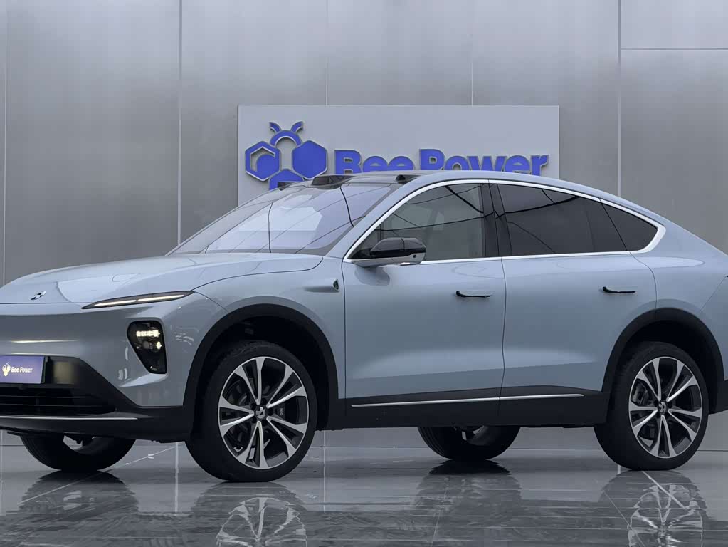 NIO EC7