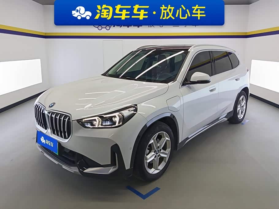 BMW iX1