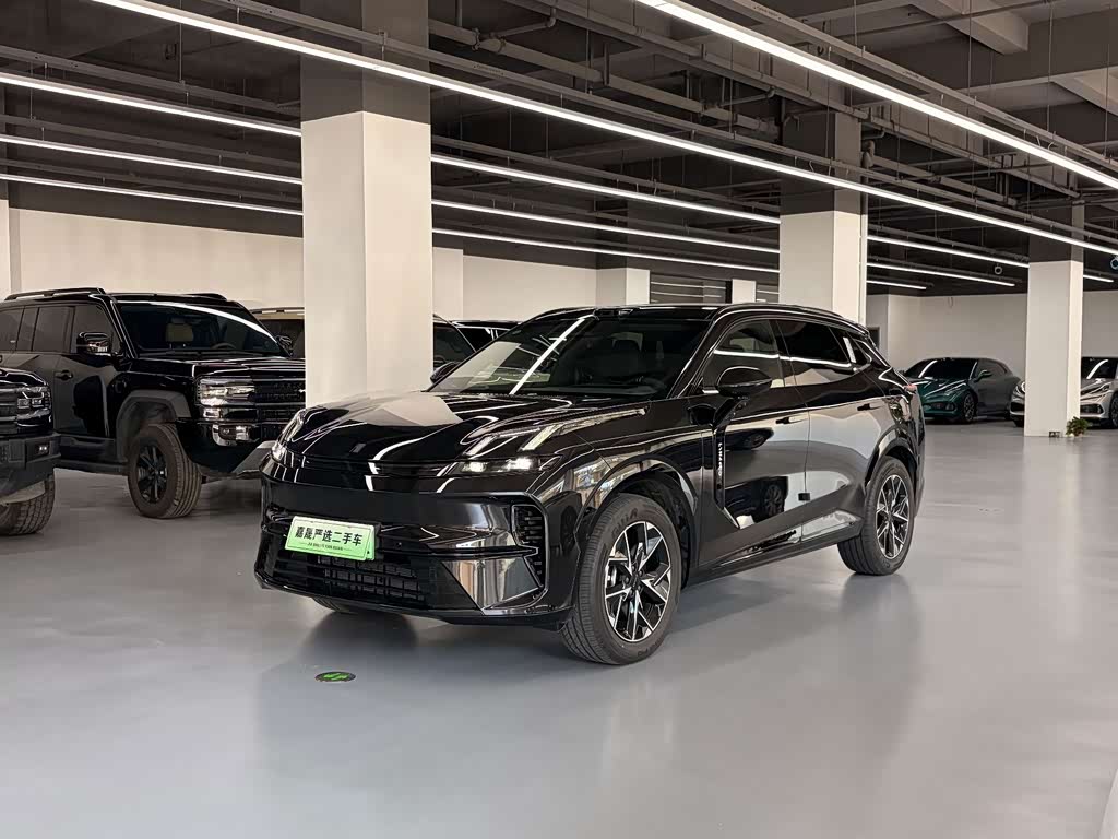 Lynk & Co 08 EM-P