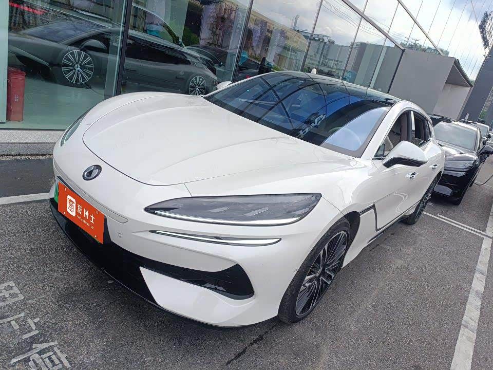 Denza Z9GT