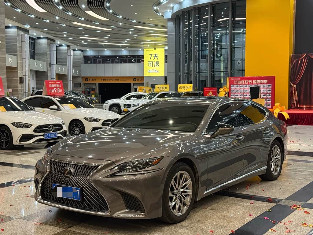 Lexus LS