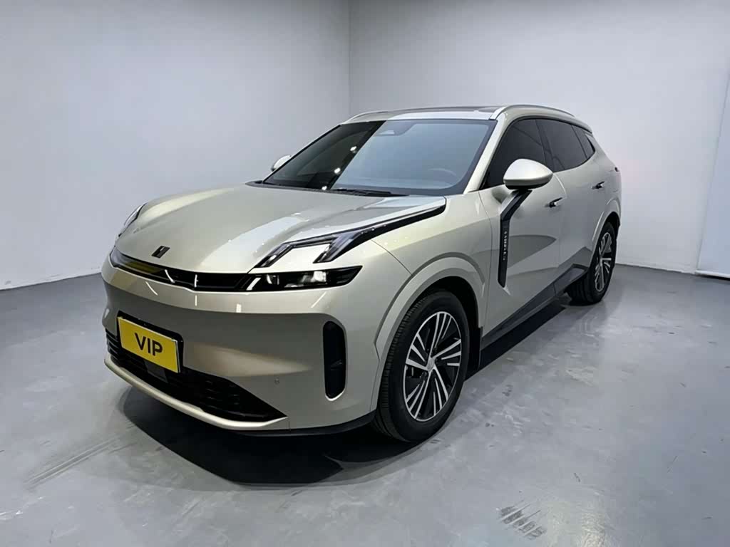 Lynk & Co 08 EM-P