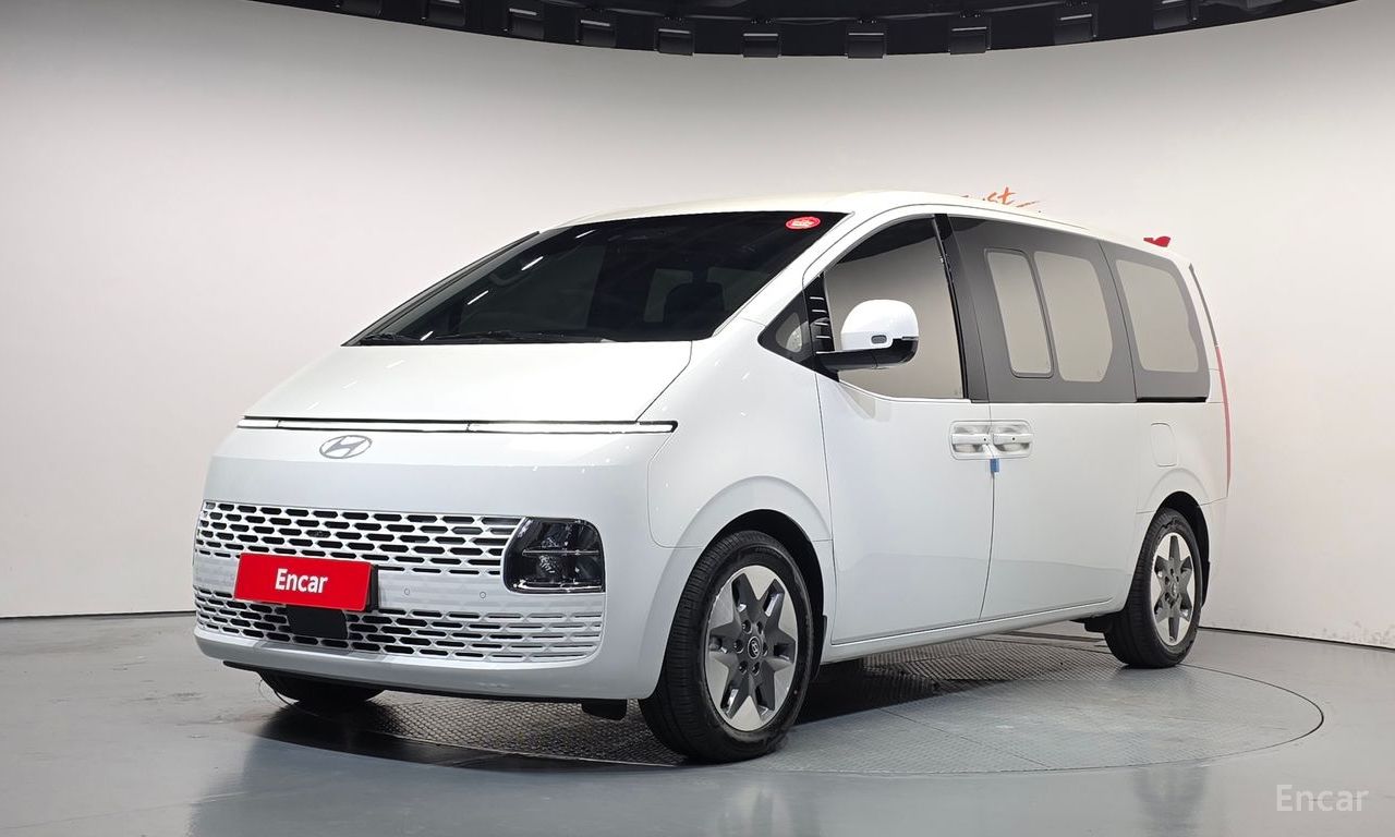 Hyundai Staria