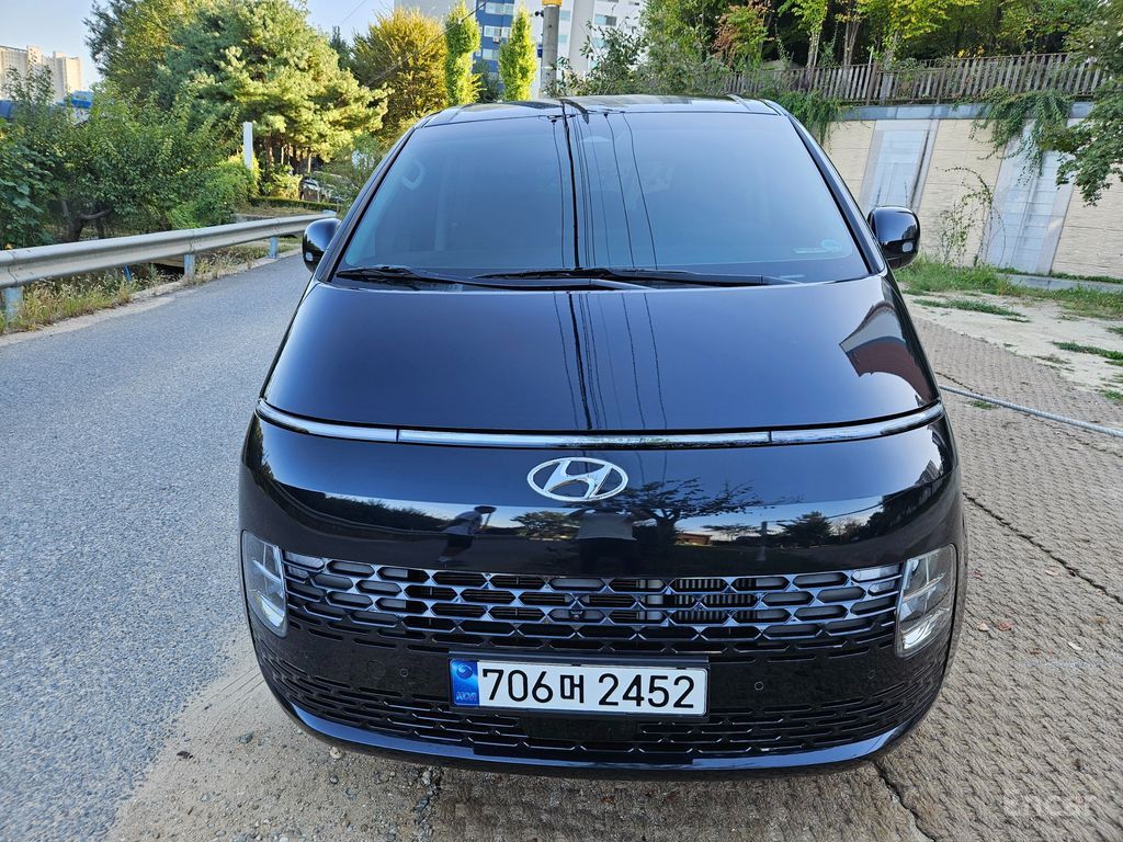 Hyundai Staria