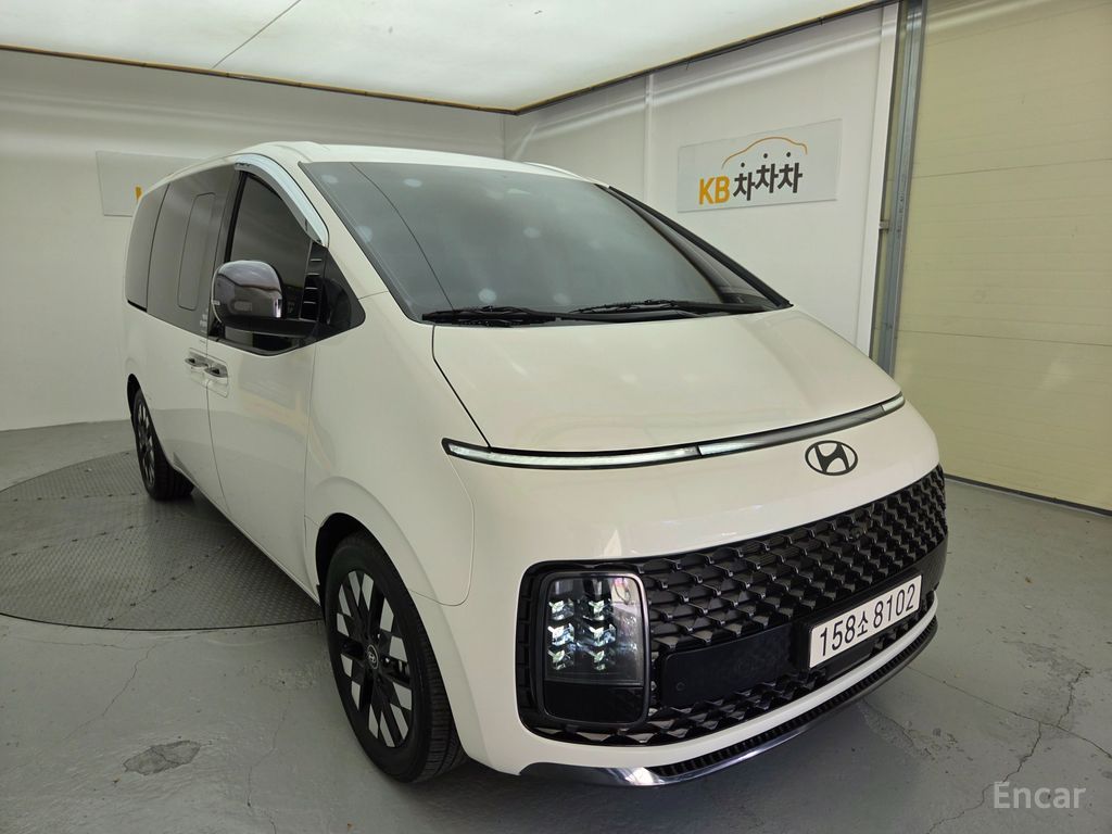 Hyundai Staria