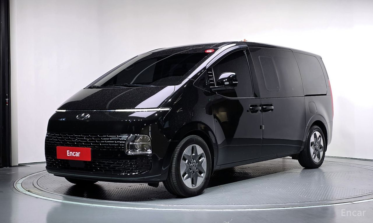 Hyundai Staria