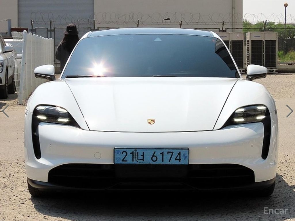 Porsche Taycan