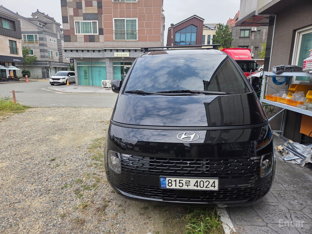 Hyundai Staria