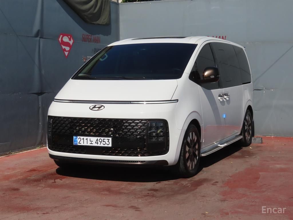 Hyundai Staria