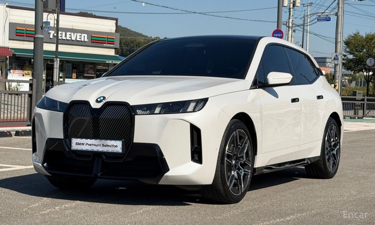 BMW iX