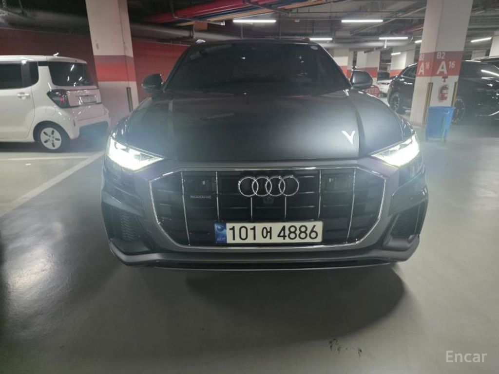 Audi Q8