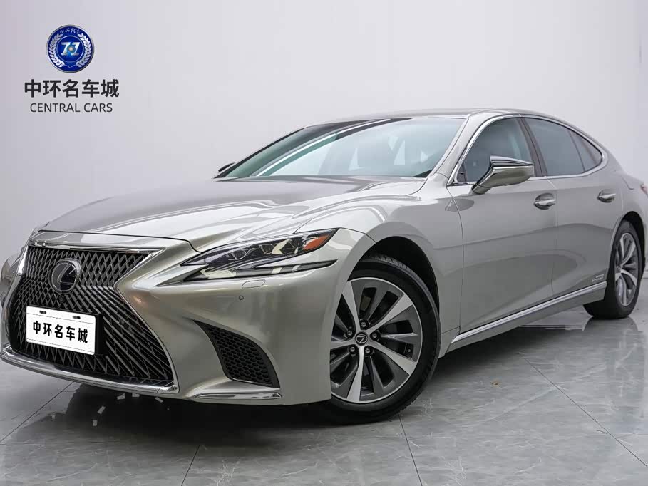 Lexus LS