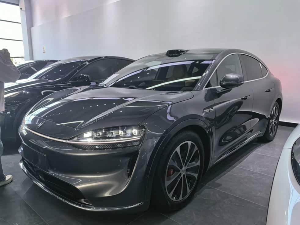Luxeed R7