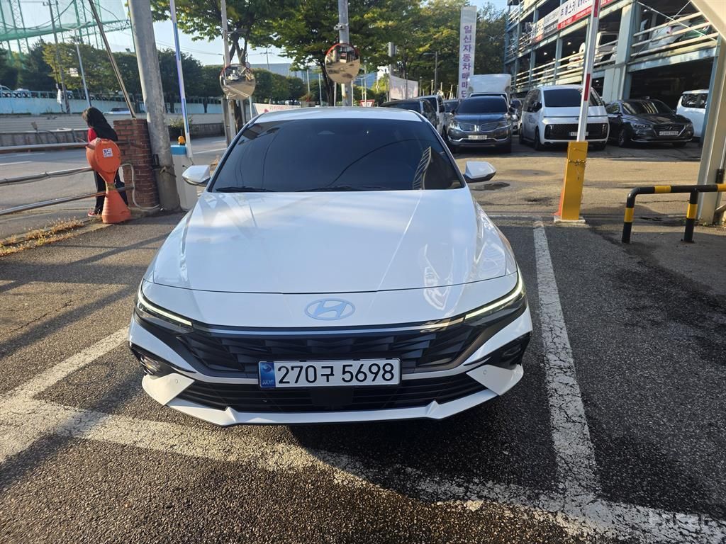 Hyundai Avante hybrid