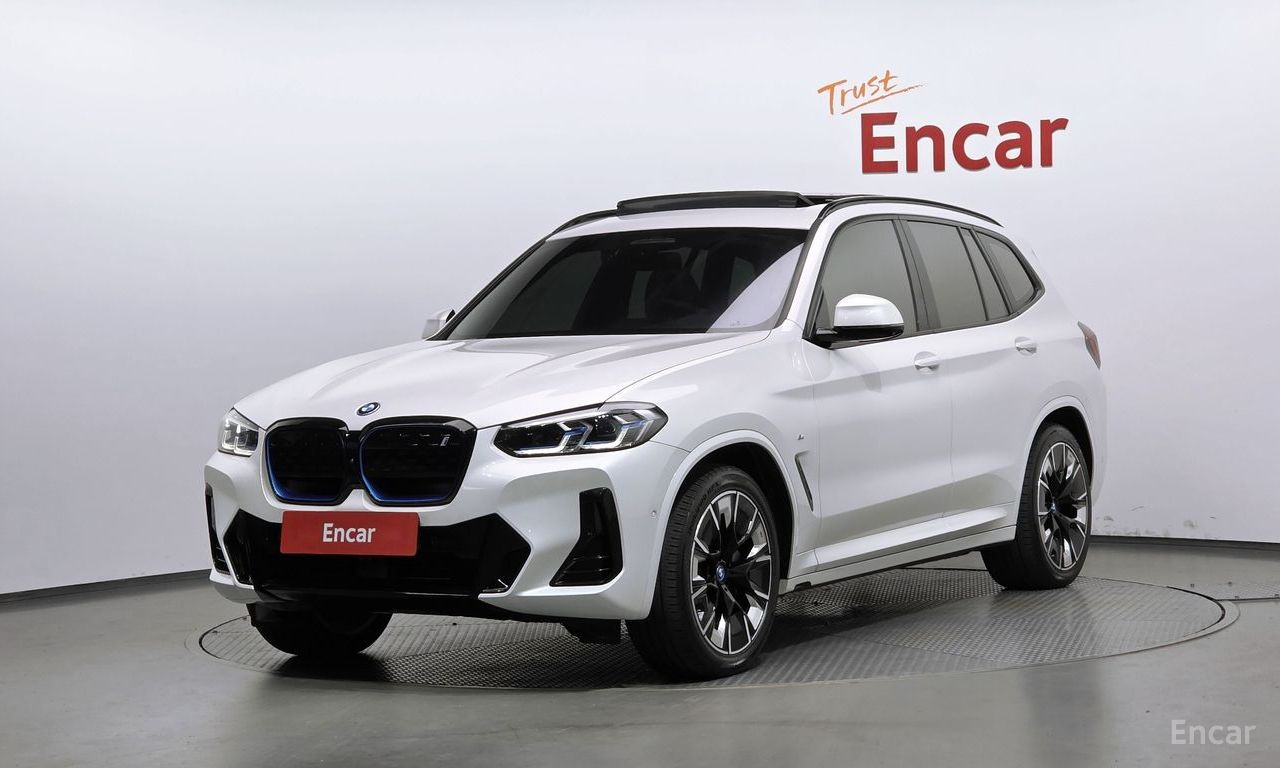 BMW iX3