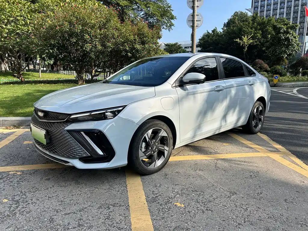 Geely Emgrand L HiP