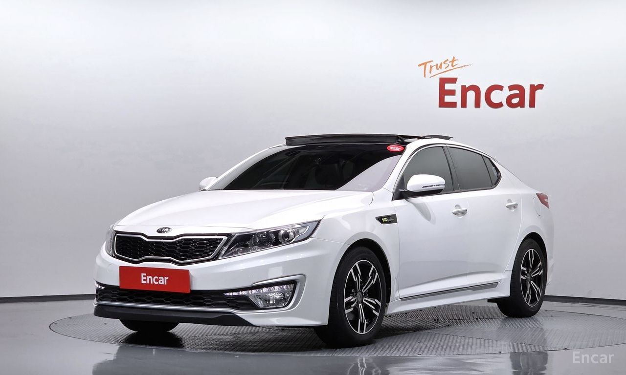 Kia K5 hybrid