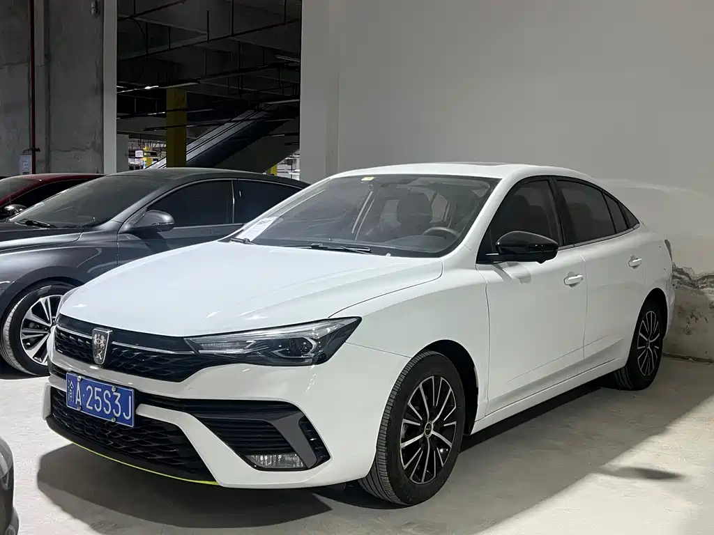 Roewe i5