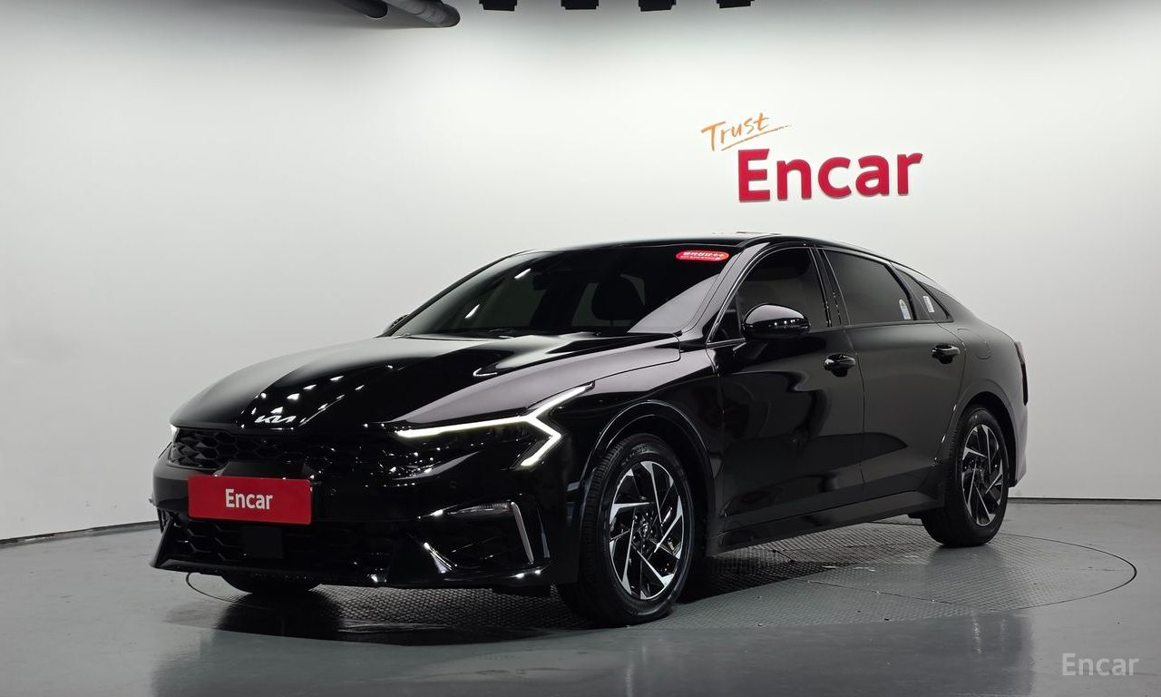 Kia K5 hybrid